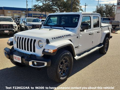 Used 2023 Jeep Gladiator Sport image 1