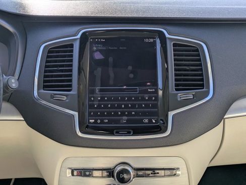 Used 2021 Volvo XC90 T5 Momentum w/ Protection Package Premier image 15