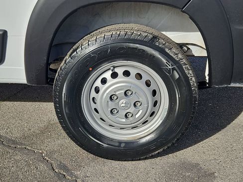 Used 2025 RAM ProMaster 3500 w/ Crew Van Package image 14