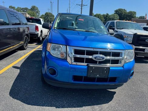 Used 2011 Ford Escape XLS w/ 101A Rapid Spec Order Code FWD image 3