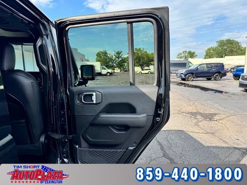 Used 2023 Jeep Wrangler Unlimited Sahara AWD/4WD image 41