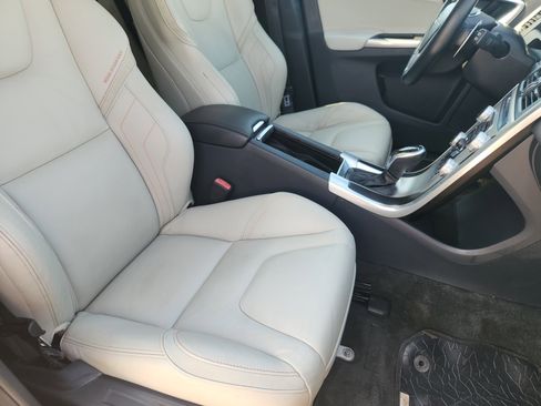 Used 2015 Volvo XC60 T6 Platinum AWD/4WD image 15