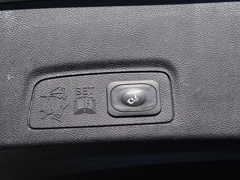 Used 2016 Lincoln MKC Reserve w/ Technology Package image 18