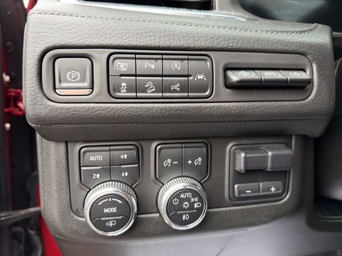 Used 2023 GMC Yukon XL Denali w/ Denali Reserve Package image 43