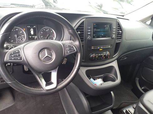 Used 2023 Mercedes-Benz Metris Passenger image 18
