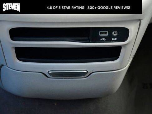 Used 2020 Chrysler Pacifica Touring-L image 23