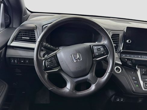 Used 2025 Honda Odyssey Sport-L image 17