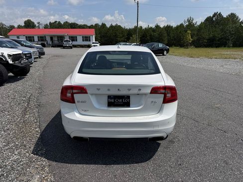 Used 2015 Volvo S60 T6 Platinum FWD image 5