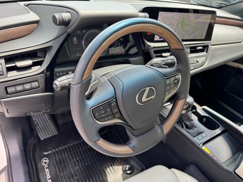 Used 2024 Lexus ES 300h Ultra Luxury w/ Accessory Package (Z2) FWD image 14