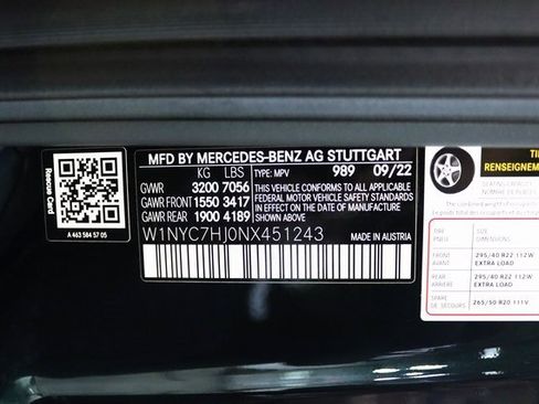 Used 2022 Mercedes-Benz G 63 AMG 4MATIC w/ G Manufaktur Interior Package image 35