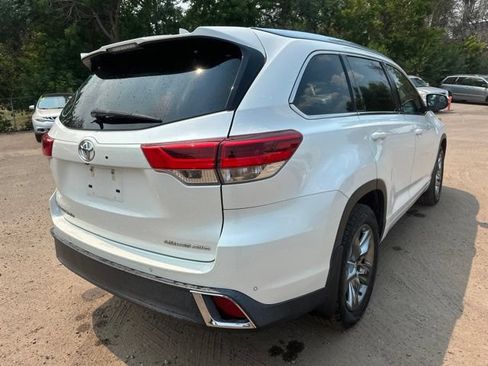 Used 2018 Toyota Highlander Limited Platinum AWD/4WD image 8