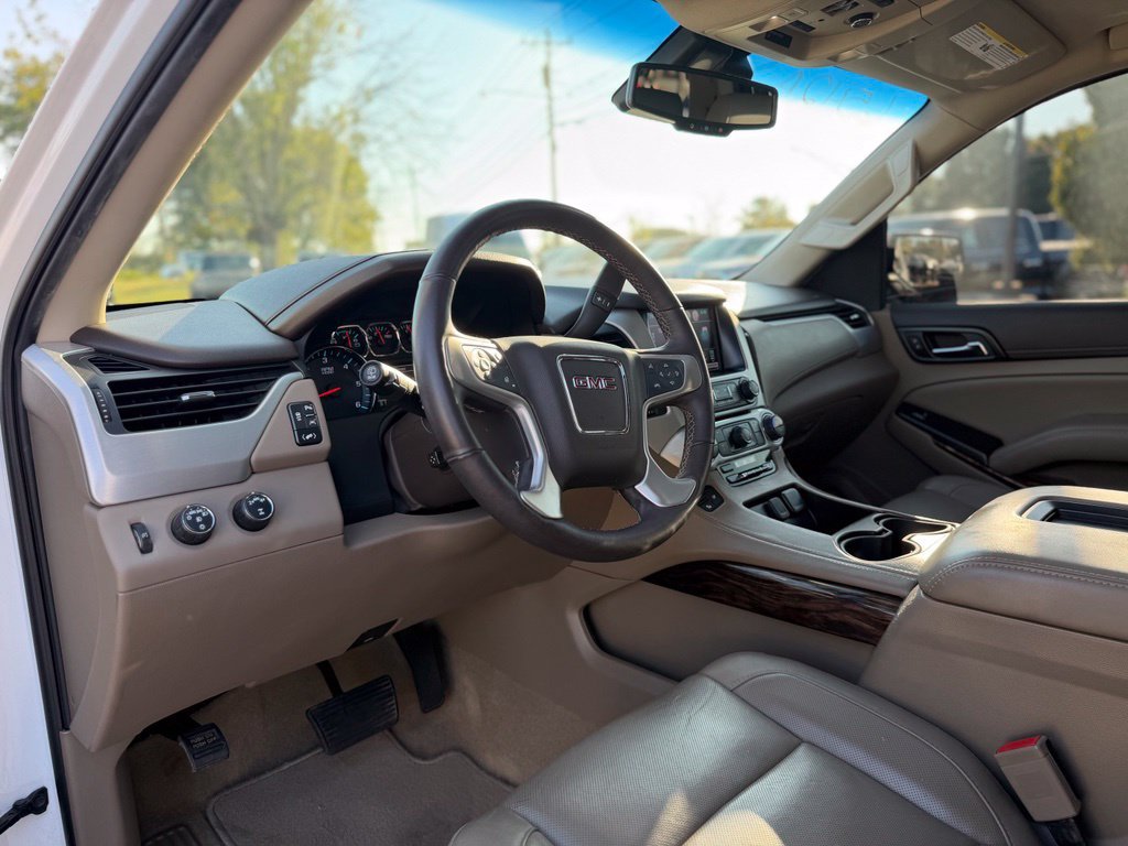 Used 2018 GMC Yukon XL SLT w/ Open Road Package AWD/4WD image 14