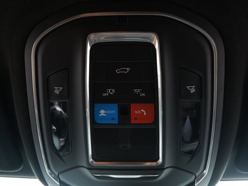 New 2025 Jeep Grand Cherokee L Altitude image 21