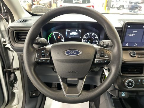 Used 2023 Ford Maverick XL image 16