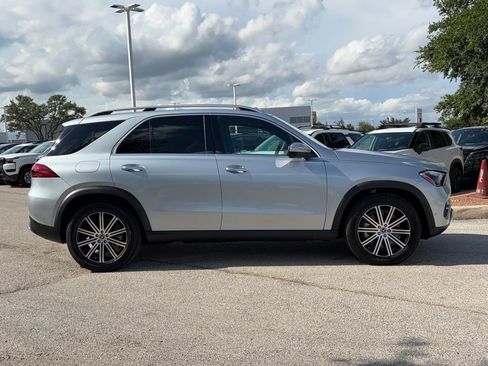 Used 2025 Mercedes-Benz GLE 450 4MATIC w/ Winter Package image 4