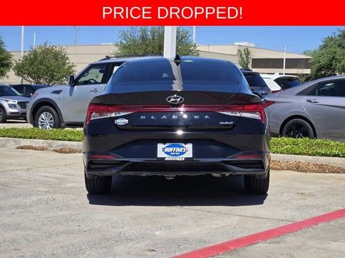 Used 2023 Hyundai Elantra Limited FWD image 7