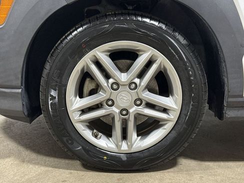 Used 2021 Hyundai Kona SE image 27