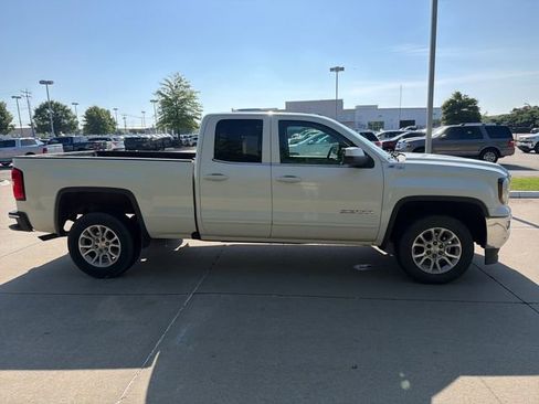 Used 2016 GMC Sierra 1500 SLE w/ SLE Value Package AWD/4WD image 6