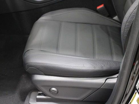 Used 2025 Mercedes-Benz GLE 580 4MATIC image 16