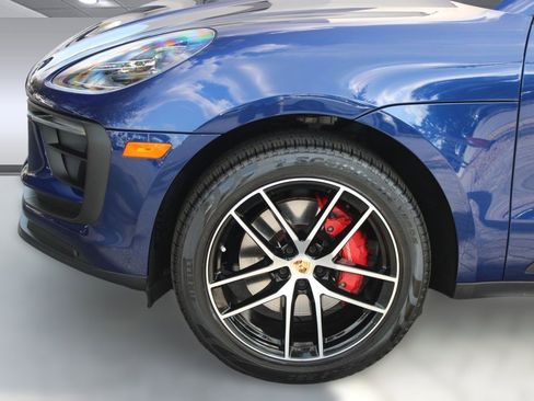 Used 2022 Porsche Macan S image 12