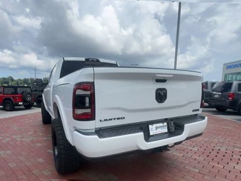 Used 2022 RAM 2500 Limited AWD/4WD image 9