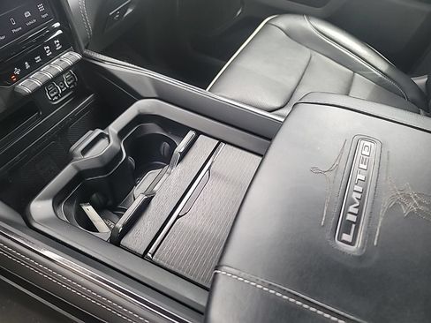 Used 2022 RAM 1500 Limited w/ Body Color Bumper Group AWD/4WD image 35