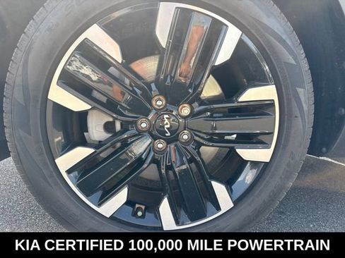 Certified 2025 Kia Telluride SX w/ SX Captain's Chair Package FWD image 9
