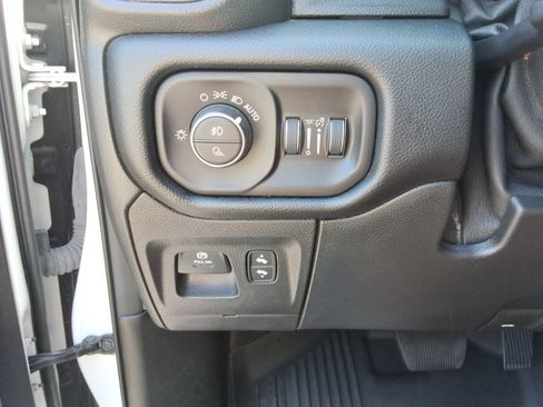 Used 2022 RAM 1500 Laramie AWD/4WD image 37