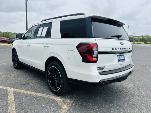 Used 2023 Ford Expedition Limited RWD image 6