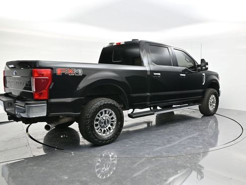 Used 2022 Ford F250 XLT w/ XLT Premium Package image 5
