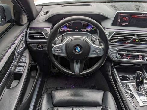 Used 2022 BMW 750i xDrive w/ M Sport Package AWD/4WD image 15