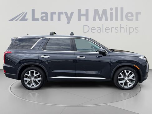 Used 2022 Hyundai Palisade SEL w/ 8P Bench Seat Package AWD/4WD image 6