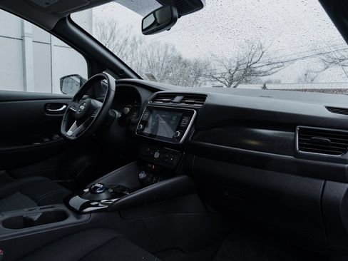 Used 2022 Nissan Leaf SV Plus image 25