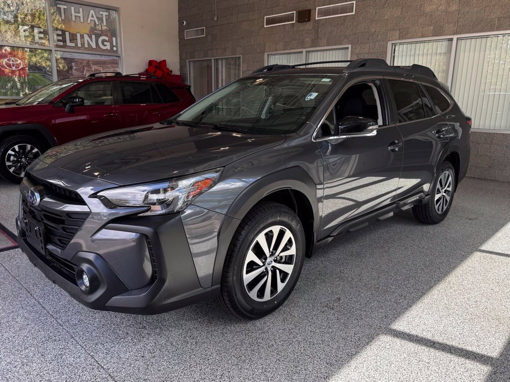 Used 2024 Subaru Outback Premium AWD/4WD image 4