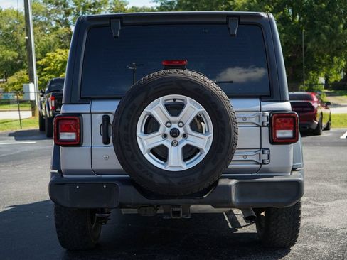 Used 2018 Jeep Wrangler Unlimited Sport AWD/4WD image 19