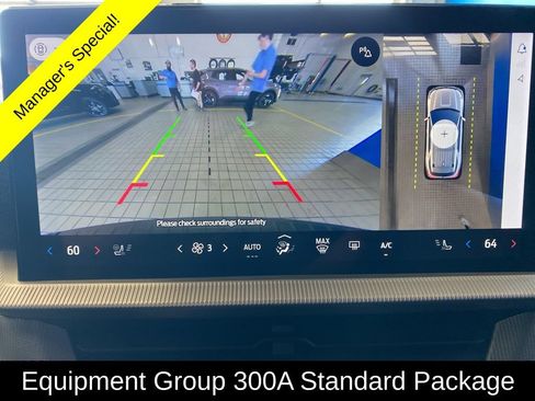 Used 2025 Ford Explorer ST-Line w/ ST-Line Street Pack AWD/4WD image 3
