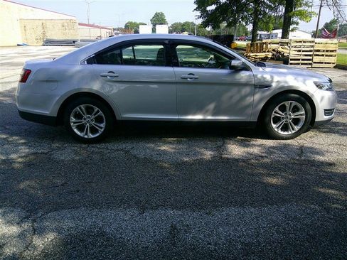 Used 2013 Ford Taurus SEL FWD image 6