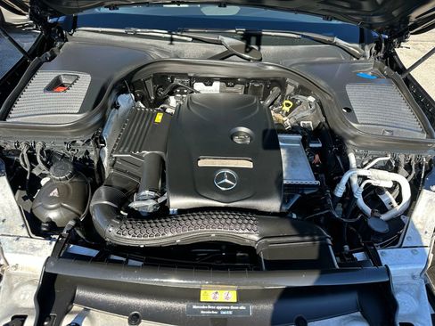 Used 2019 Mercedes-Benz GLC 300 4MATIC image 19