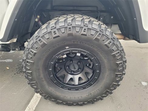 Used 2023 Jeep Gladiator Rubicon w/ Cold Weather Group image 29