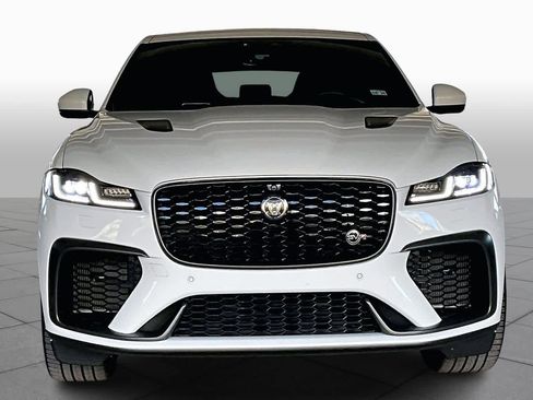 Used 2023 Jaguar F-PACE SVR image 4