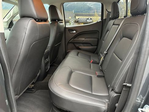 Used 2017 GMC Canyon SLT w/ Driver Alert Package image 17