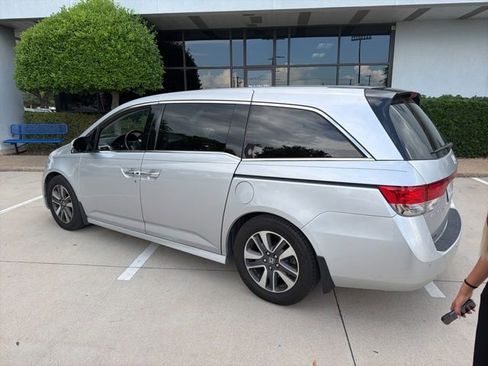 Used 2014 Honda Odyssey Touring image 4