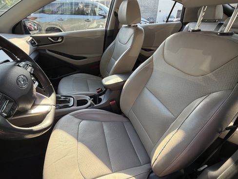 Used 2017 Hyundai Ioniq Limited FWD image 16
