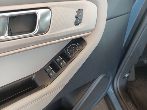 New 2025 Ford Explorer Active w/ Active Comfort Package image 10