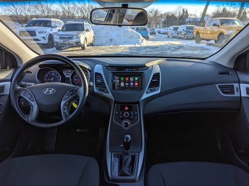 Used 2015 Hyundai Elantra SE w/ Option Group 03 image 16