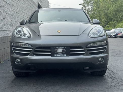 Used 2014 Porsche Cayenne Platinum Edition w/ Walnut Interior Package AWD/4WD image 10