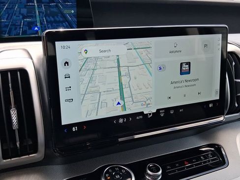 Used 2025 Ford Expedition Active image 19