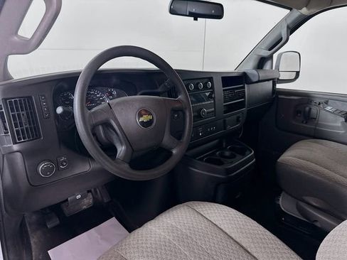 Used 2021 Chevrolet Express 2500 image 10
