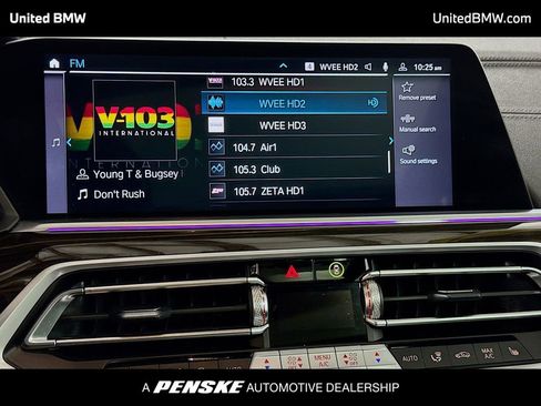 Used 2023 BMW X5 xDrive45e image 8