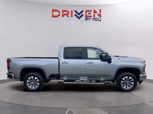 New 2026 Chevrolet Silverado 2500 LT w/ All Star Edition AWD/4WD image 7